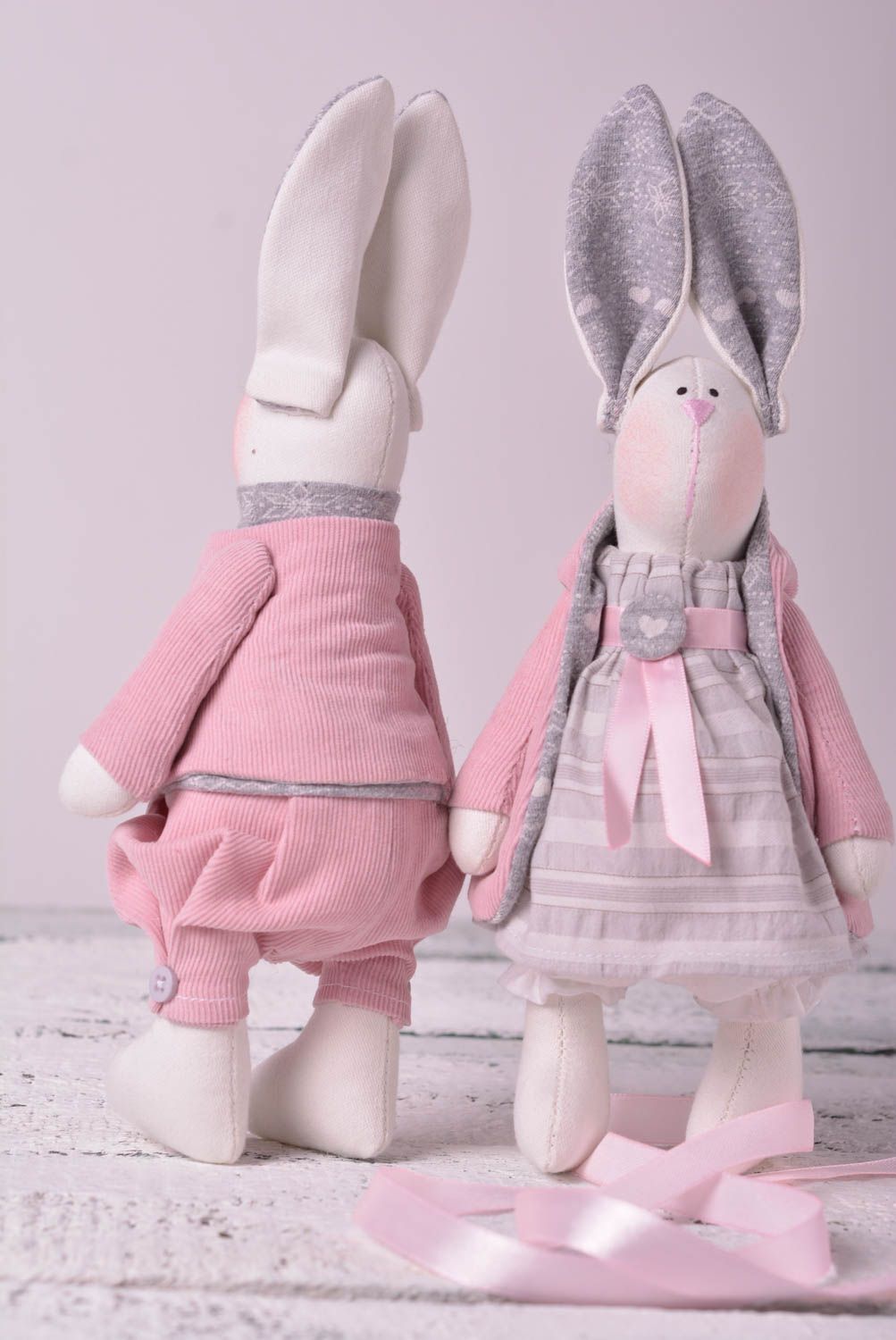Игрушки зайцы хэнд мэйд детские игрушки 2 шт мягкие игрушки серо-розовые фото 3