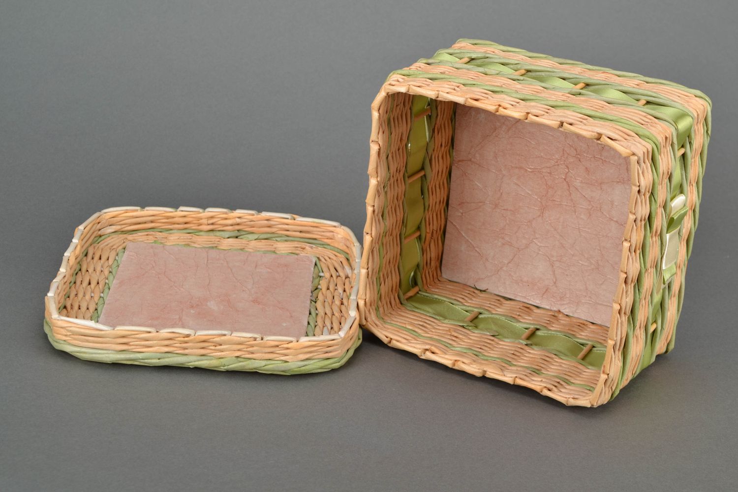 Newspaper woven box with lid photo 4