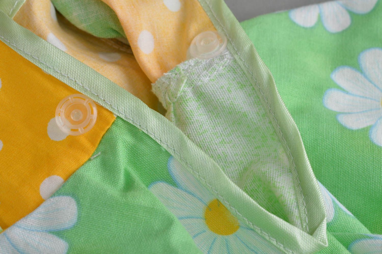 Vêtements de poupée robe en coton avec panama verts 2 pièces florales fait main photo 5