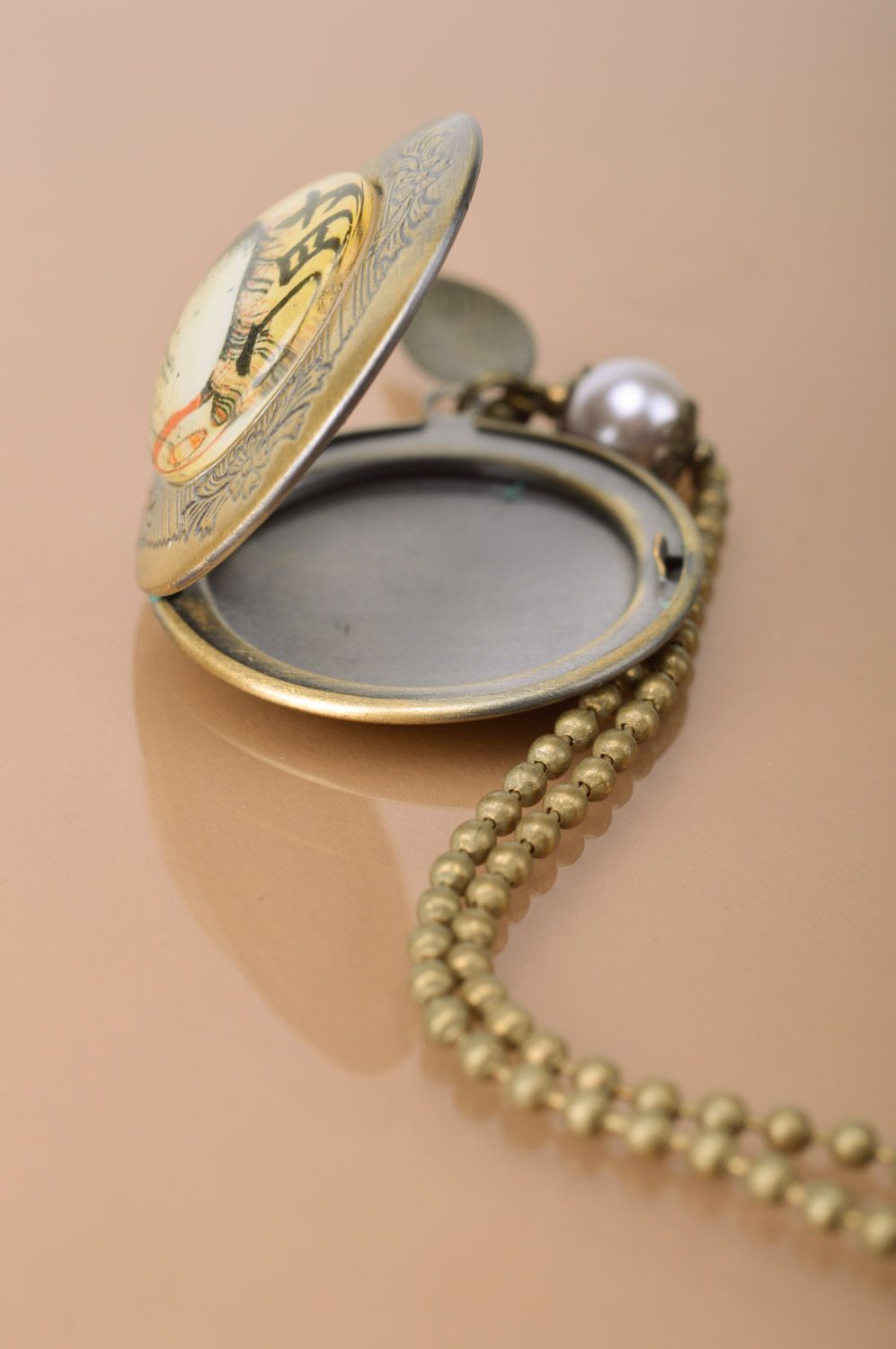 Handmade metal round pendant locket on long chain in Japanese style  photo 4