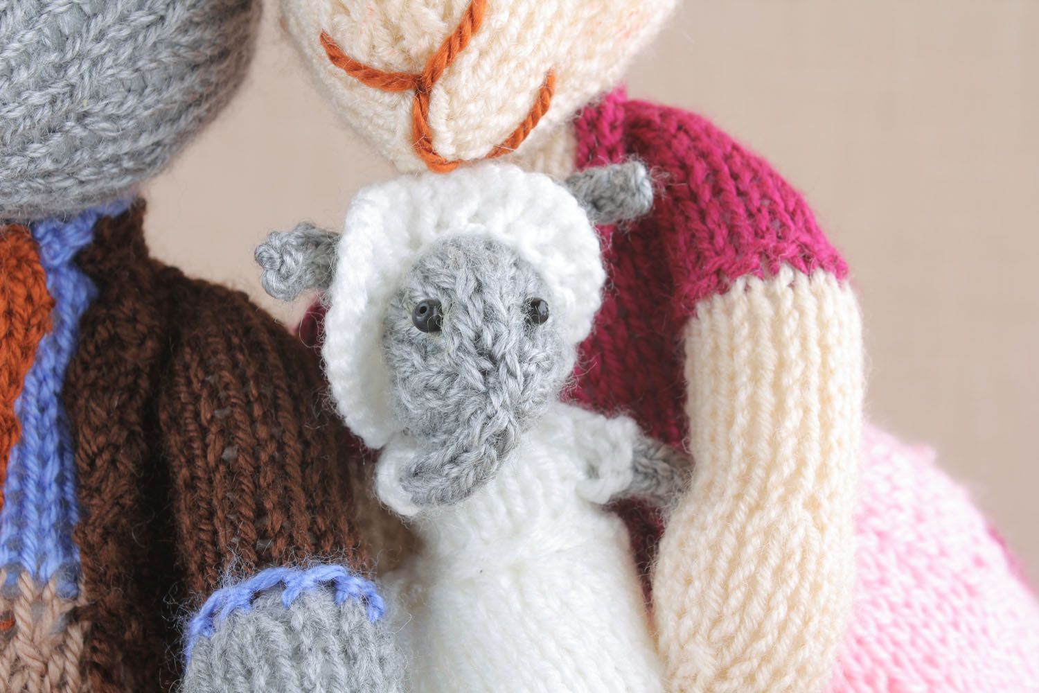 Jouet décoratif crochet artisanal Famille de lièvres photo 4