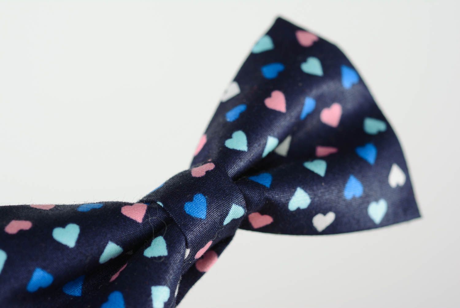 Bow tie with hearts photo 4