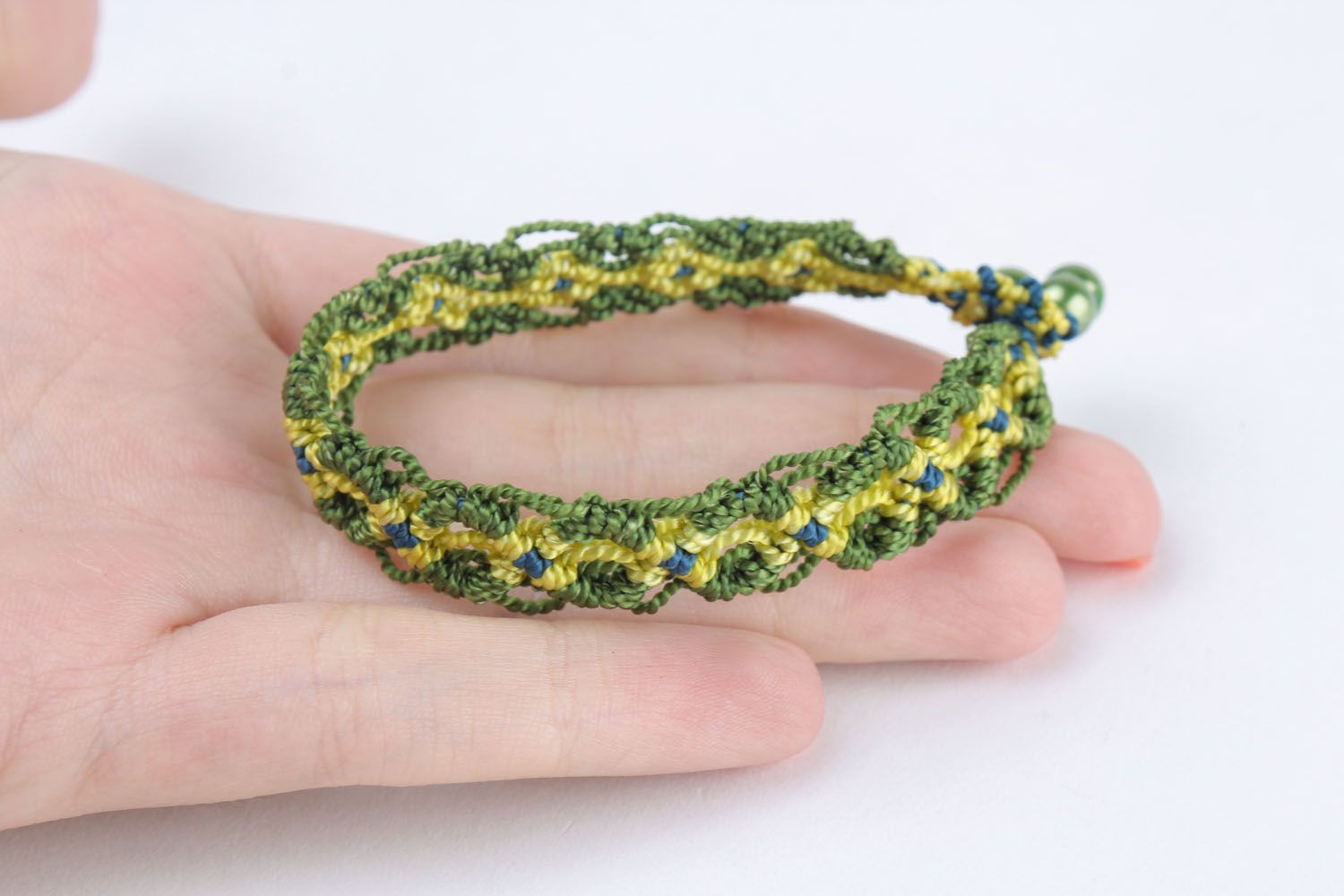 Green woven bracelet  photo 1