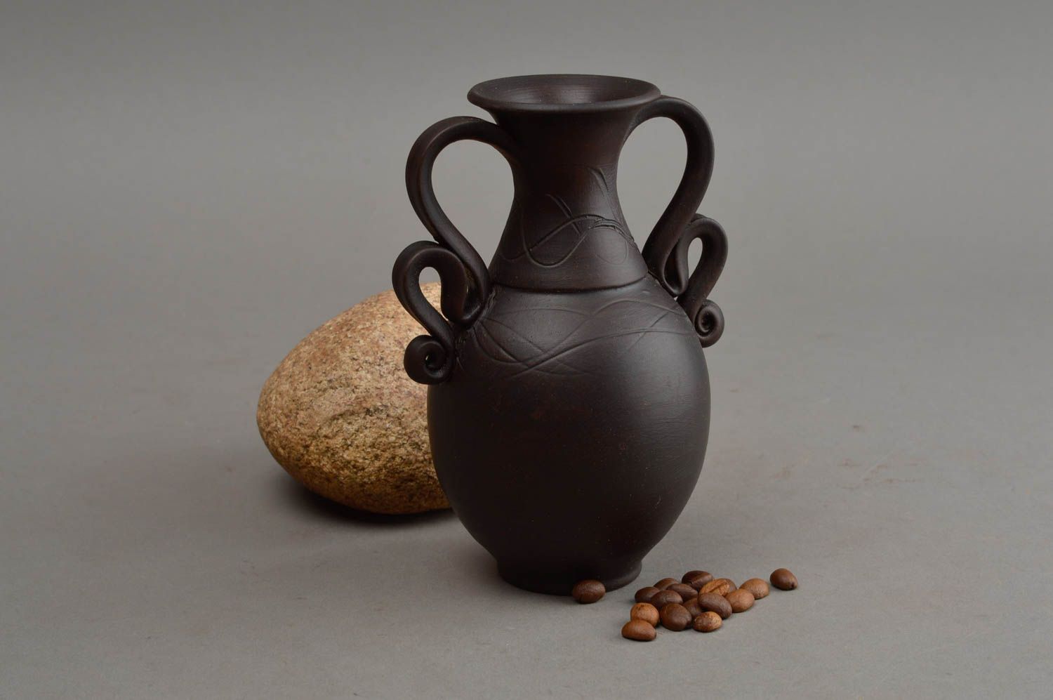 5 inches ceramic dark brown vase with handles in the shape of Greek amphora 0,55 lb photo 1
