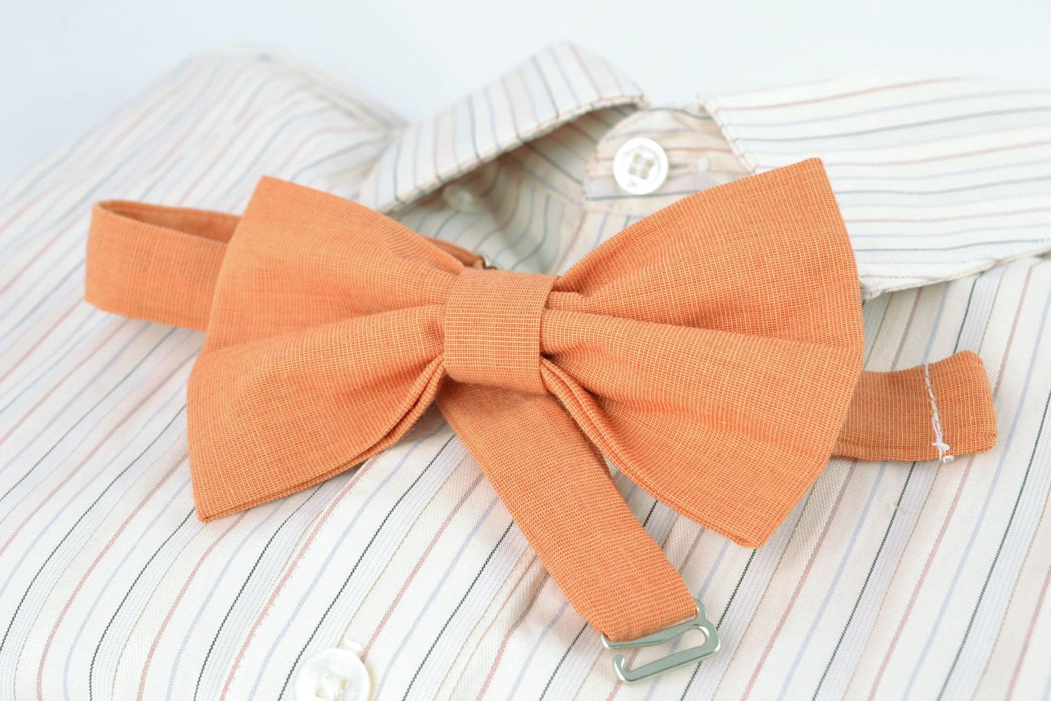 Текстильный галстук бабочка ручной работы из хлопка фото 1