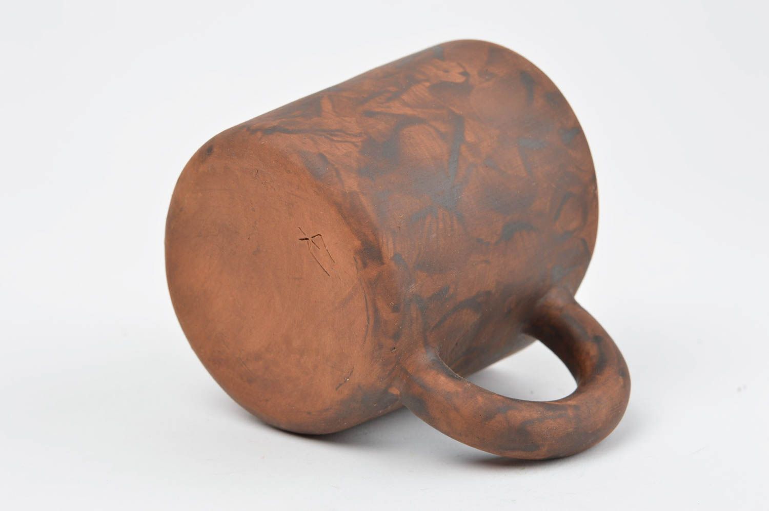 Керамическая чашка коричневая с ручкой небольшая для чая красивая ручной работы фото 4