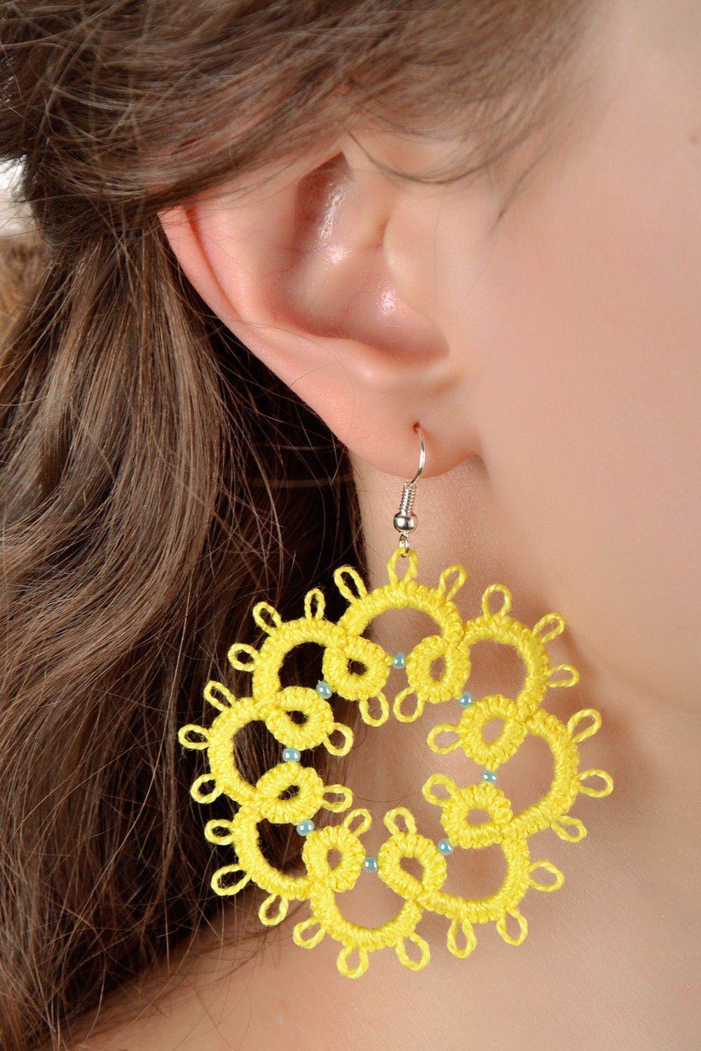 Gelbe Ohrringe aus Schiffchenspitze, handmade foto 4