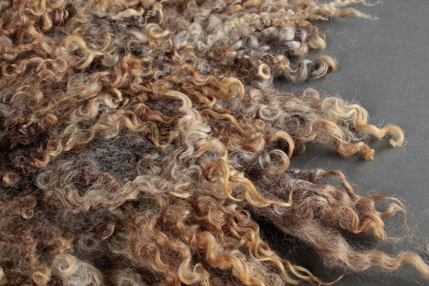 Petit Tapis en laine feutrée fait main marron moelleux original Déco maison photo 5
