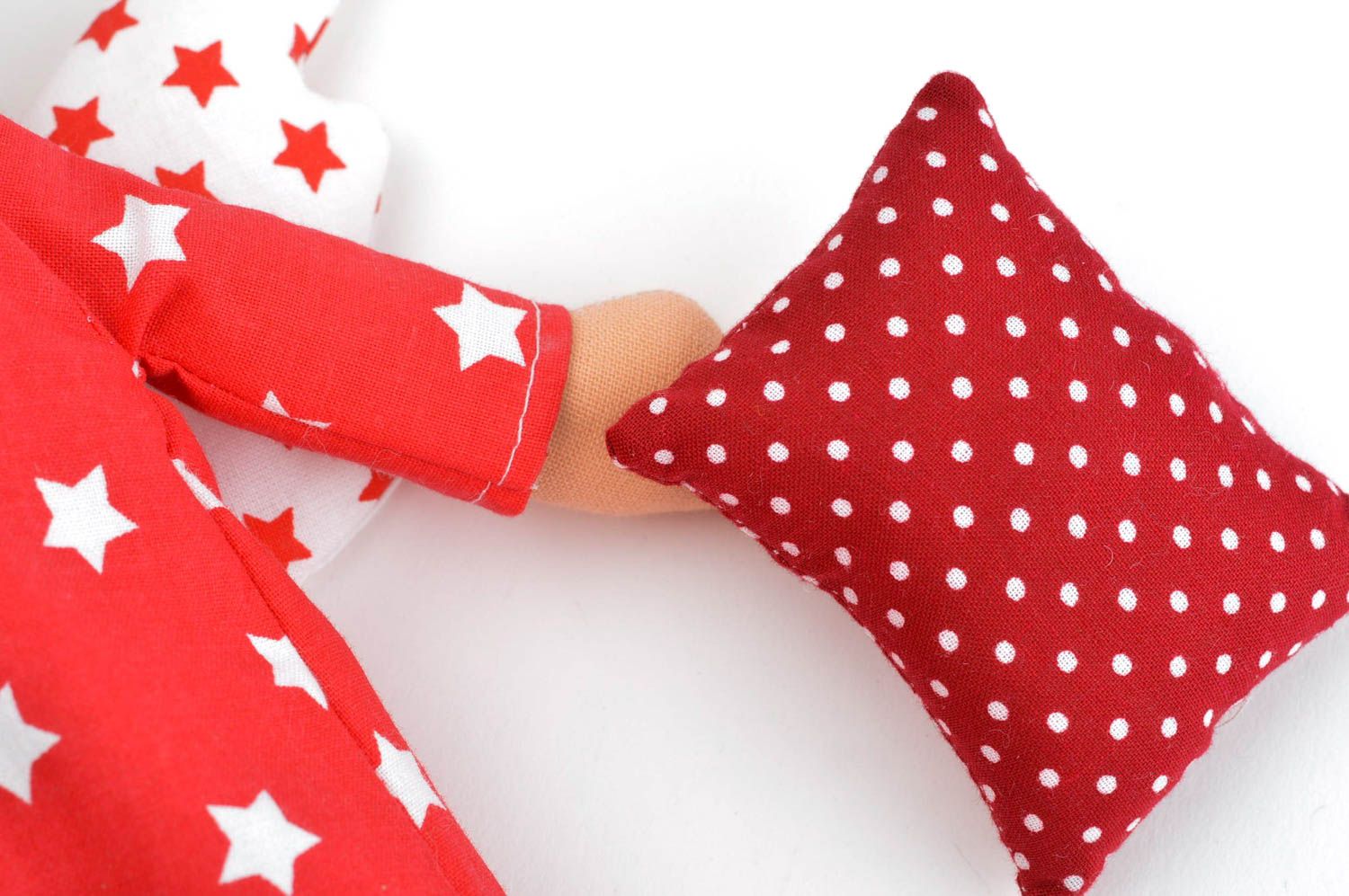 Peluche ange faite main Jouet pour enfants Doudou bébé de couleur rouge en tissu photo 5