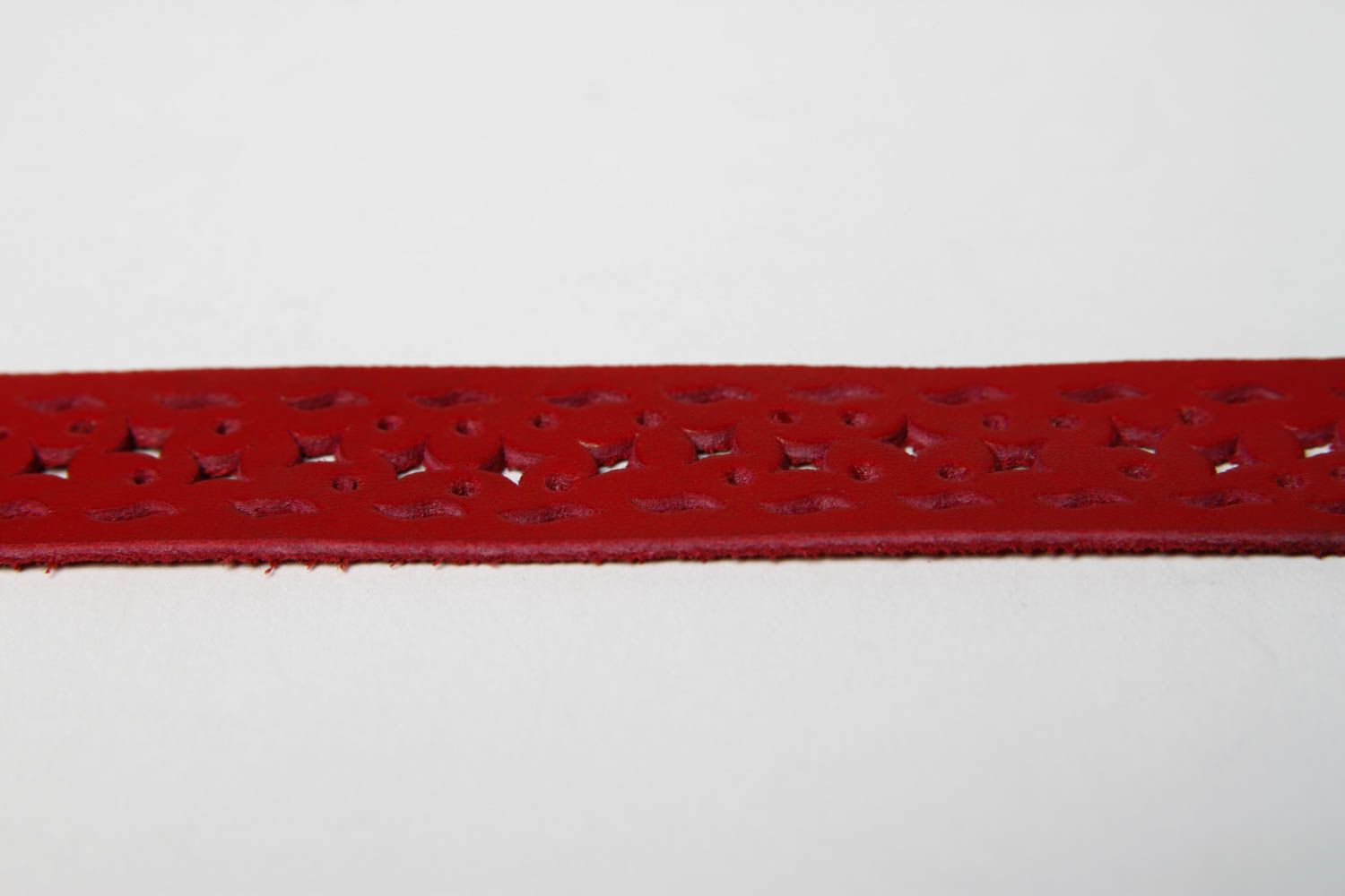 Bracelet cuir Bijou fait main large rouge design Accessoire en cuir original photo 5