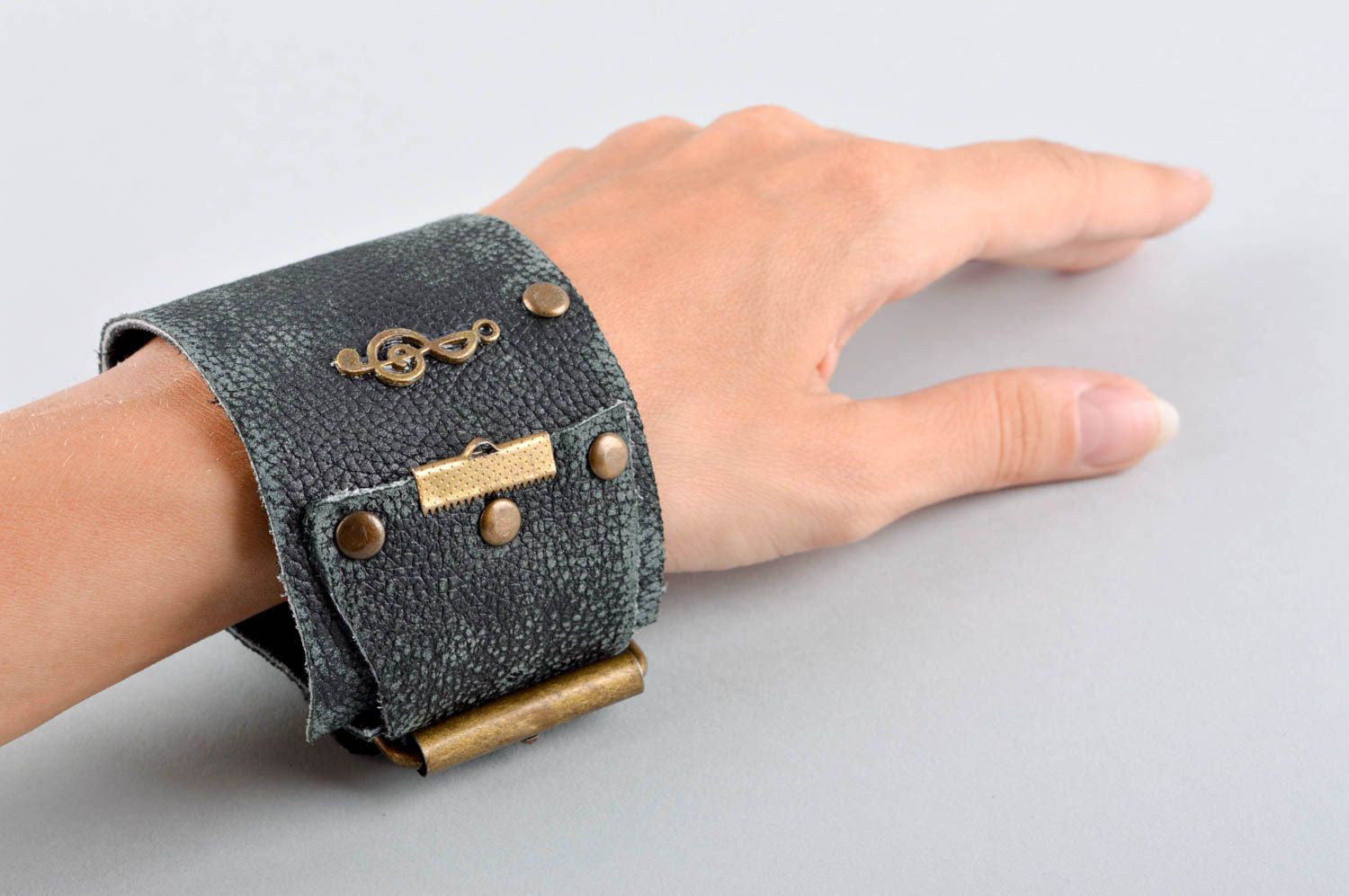 Handmade leather bracelet designs wide bracelet fashion accessories for girls photo 5
