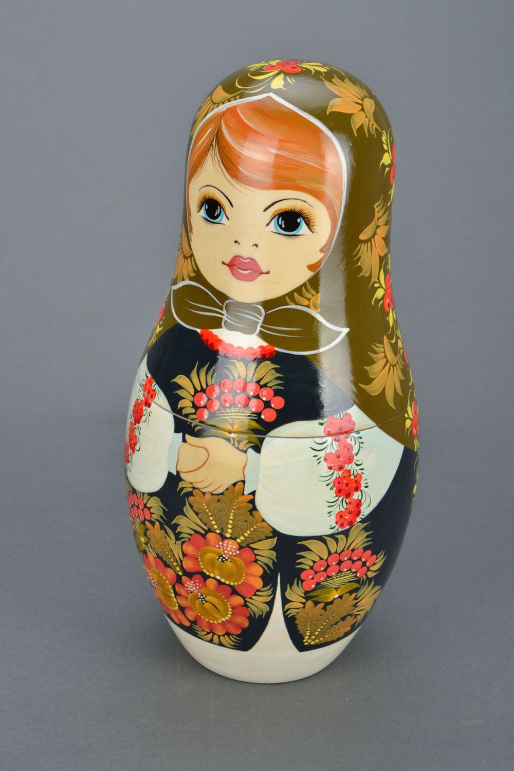 Muñeca rusa pintada a la Petrykivka foto 3