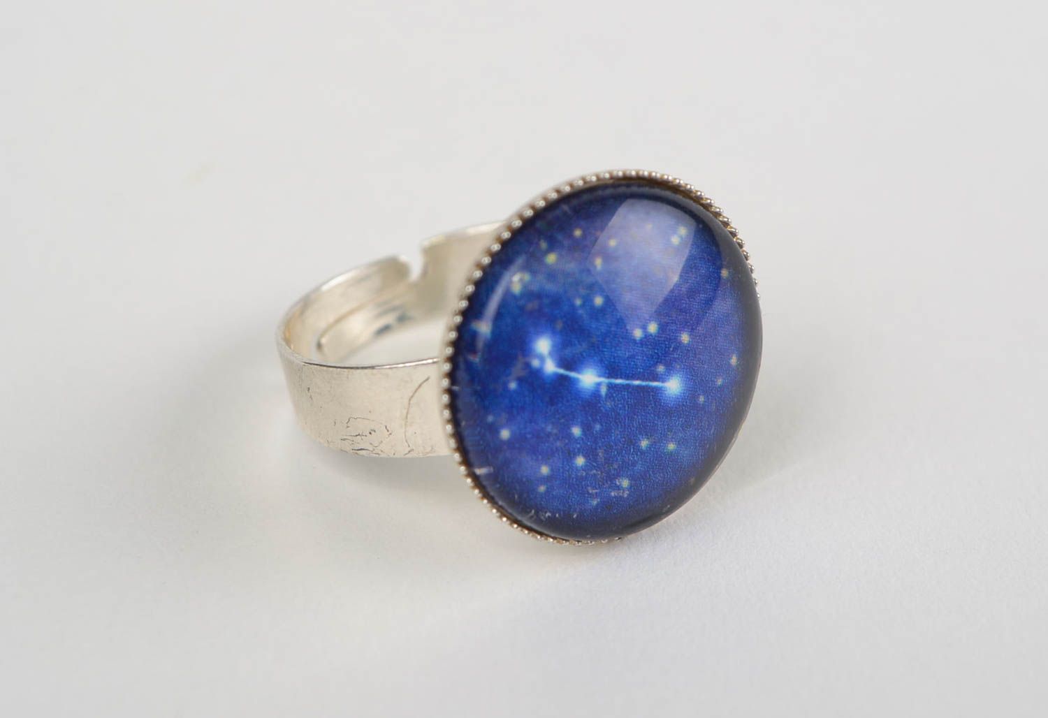 Grande bague en métal et verre ronde bleue fait main signe du zodiaque Bélier photo 3