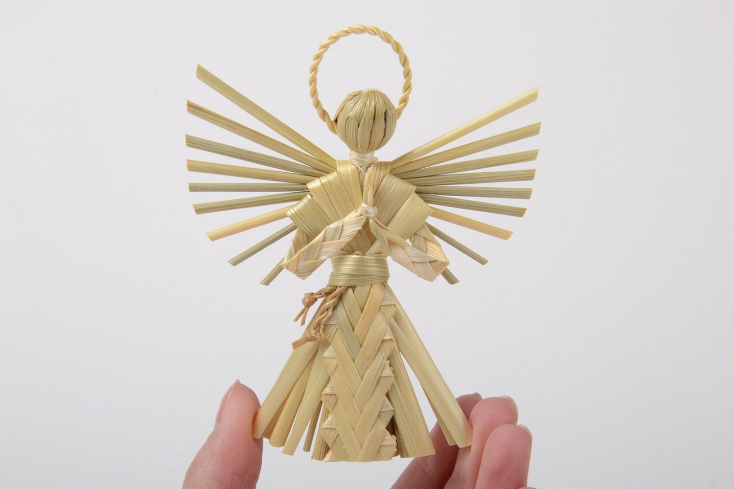 Small handmade figurine of angel woven of natural straw for interior decoration photo 5