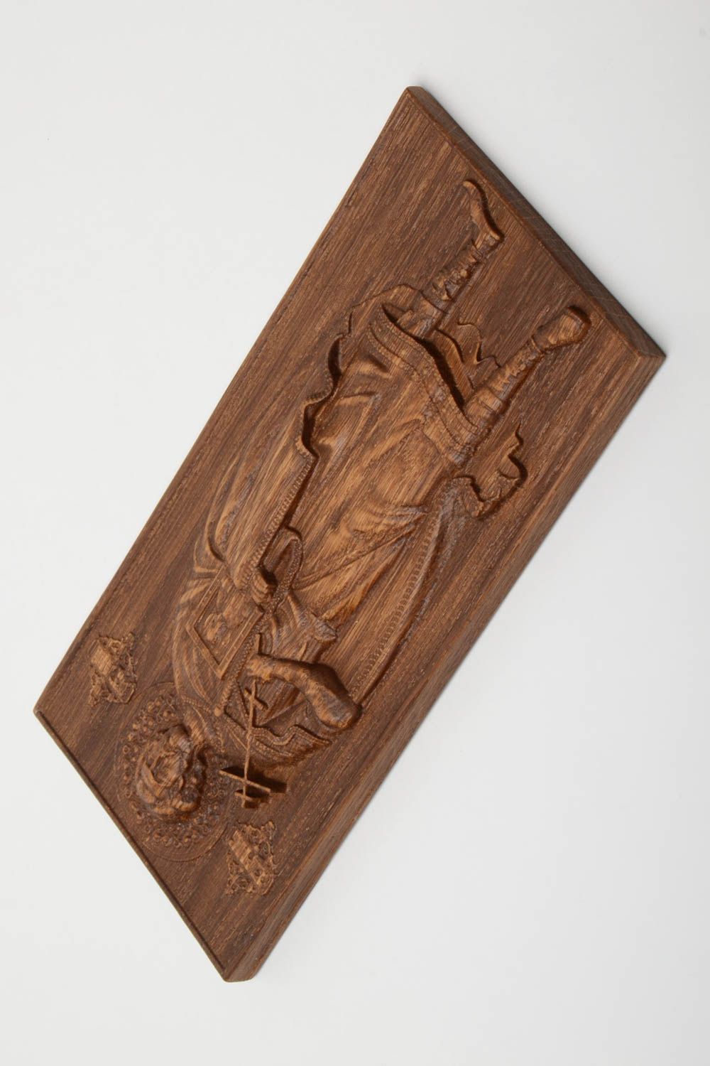 Резная икона из дерева святого мученика Евгения необычная на стену ручная работа фото 2