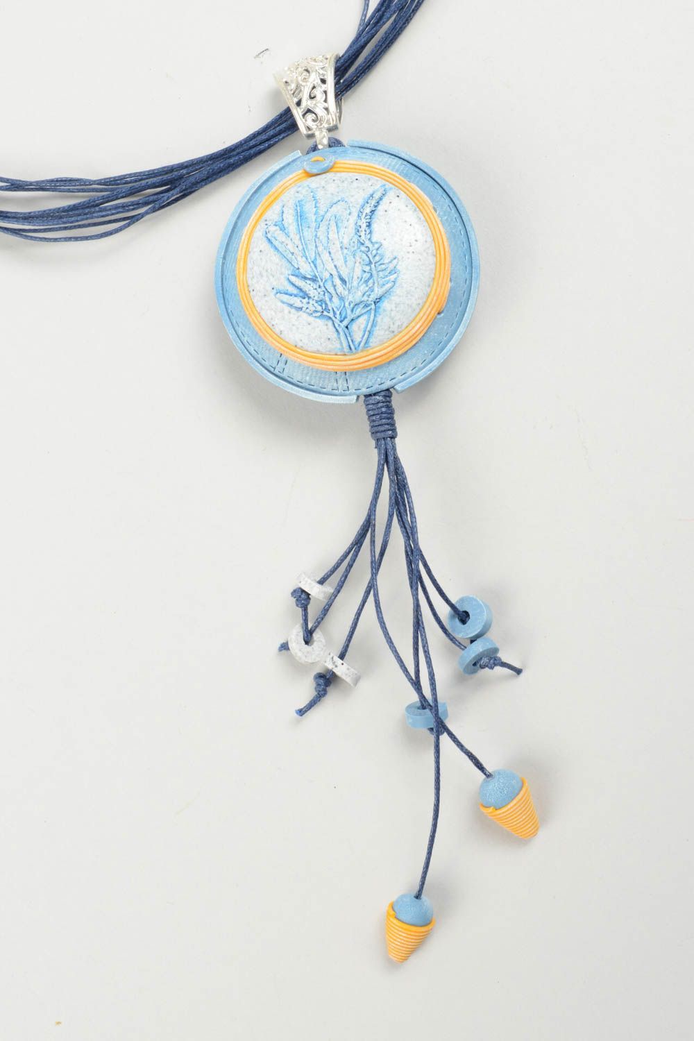 Кулон из полимерной глины украшение ручной работы голубая подвеска из пластики фото 3