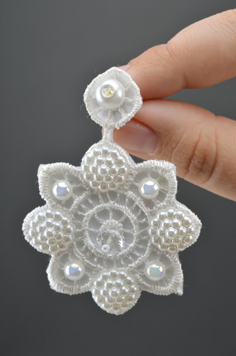 Snow-white festive handmade flower-shaped earrings with felt and beads  photo 4