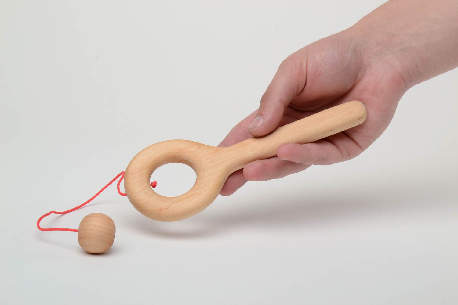 Helles Öko Spielzeug aus Holz für Entwicklung von Koordination und Reaktionsgeschwindigkeit foto 5