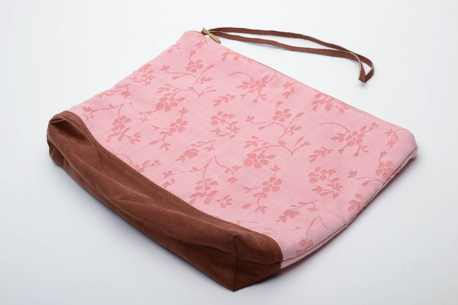 Pink fabric clutch bag photo 3