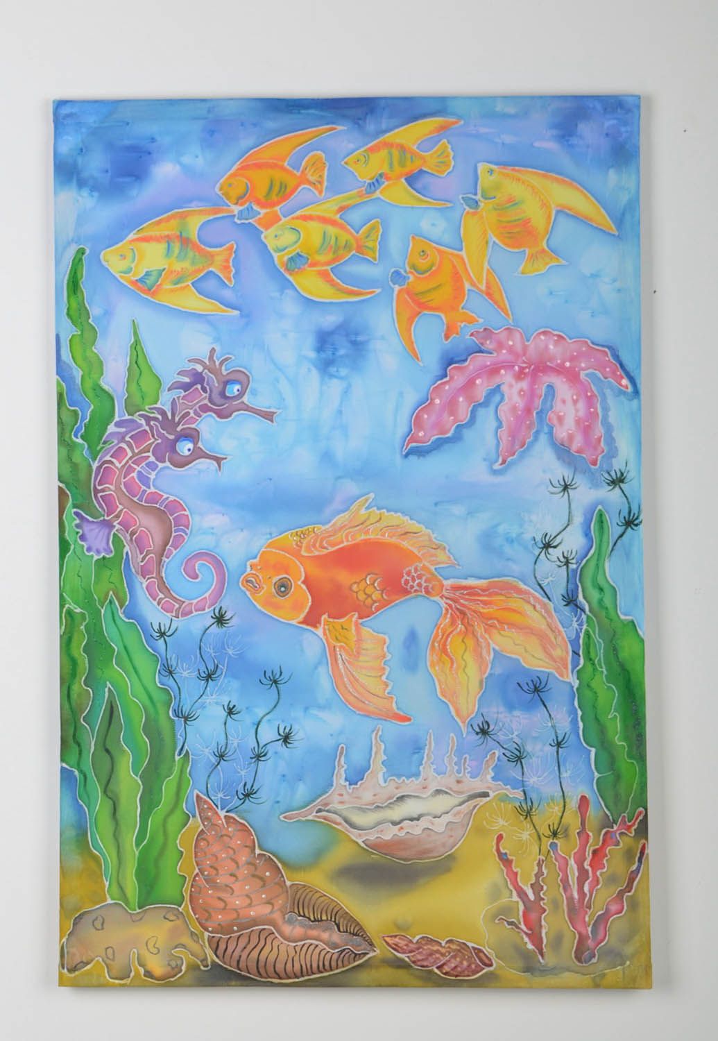 Künstlerisches Wandbild Goldener Fisch Batik foto 1