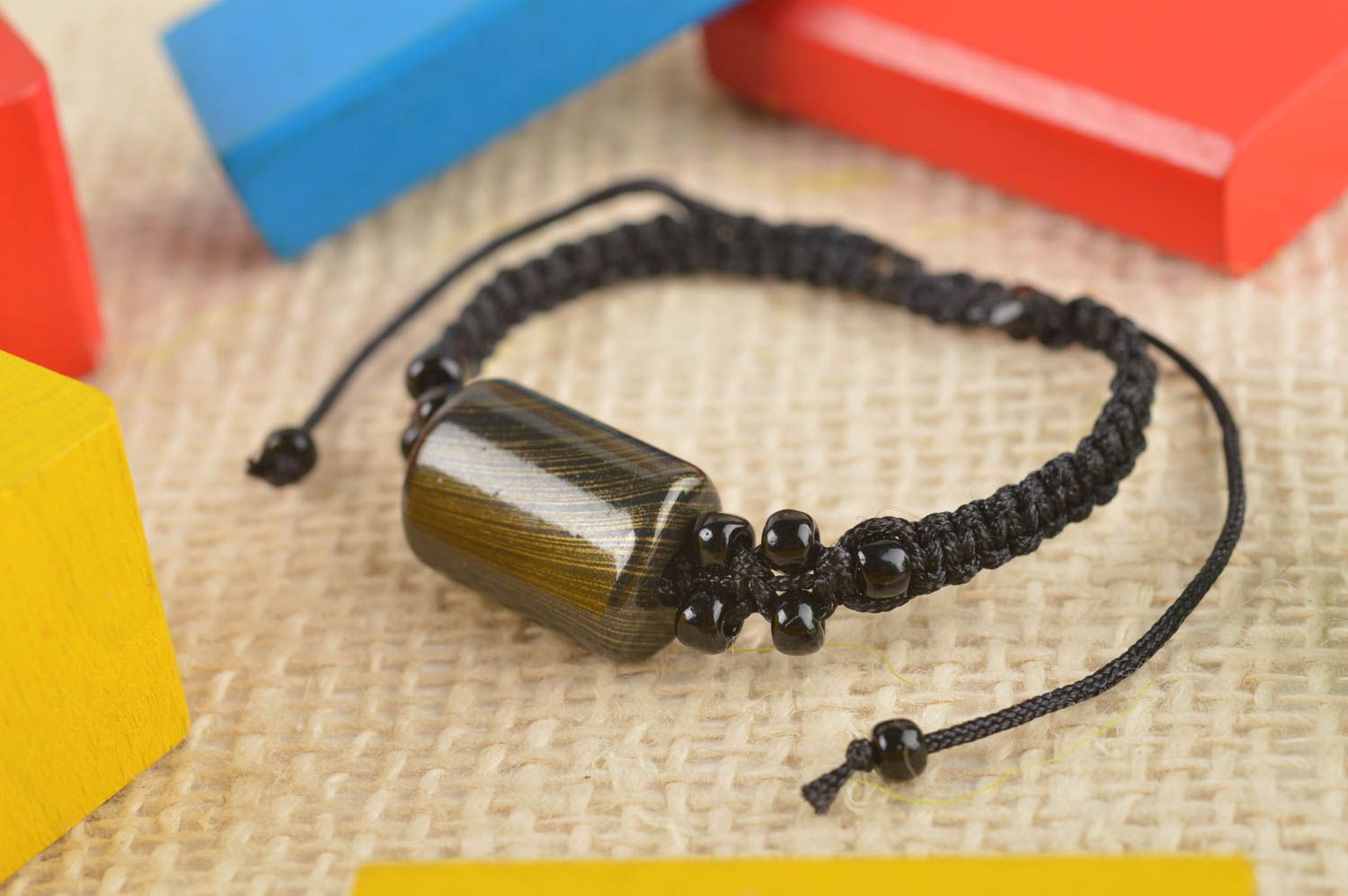 Браслет ручной работы браслет из шнурков плетеный браслет черный с бусиной фото 1