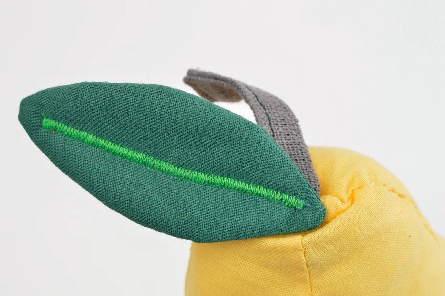 Игрушка груша ручной работы мягкая игрушка желтый фрукт из ткани детская игрушка фото 5