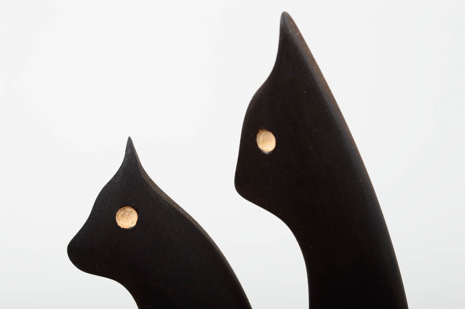 Статуэтки из древесины ясеня ручной работы в виде котов 2 шт черные красивые фото 3