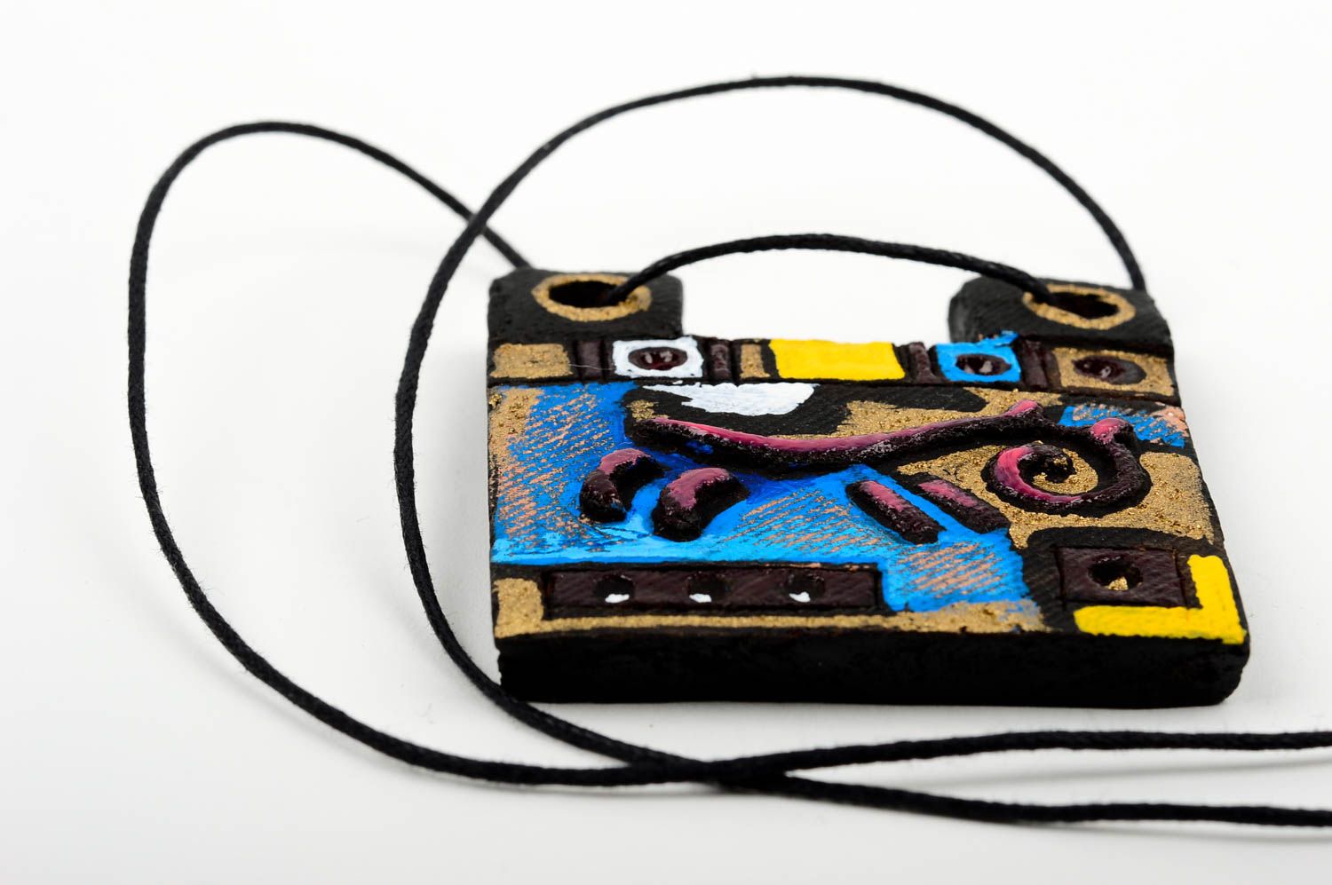 Кулон ручной работы подвеска на шею керамическое украшение на шнурке необычное фото 3