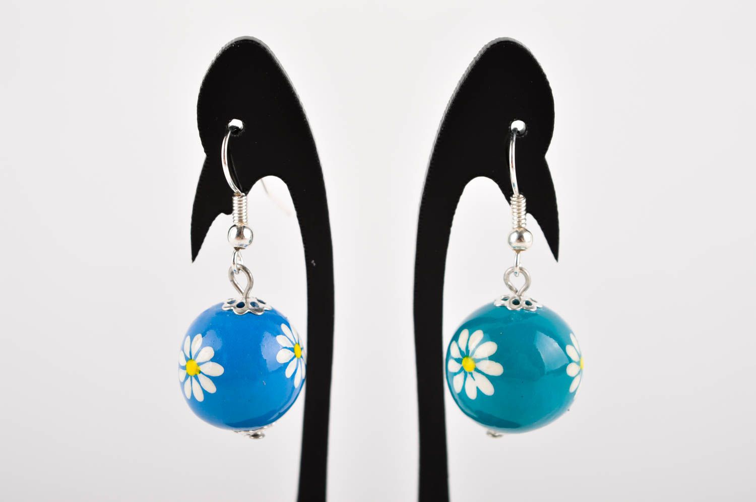 Boucles d'oreilles en céramique Bijou fait main boules bleues Cadeau femme photo 2