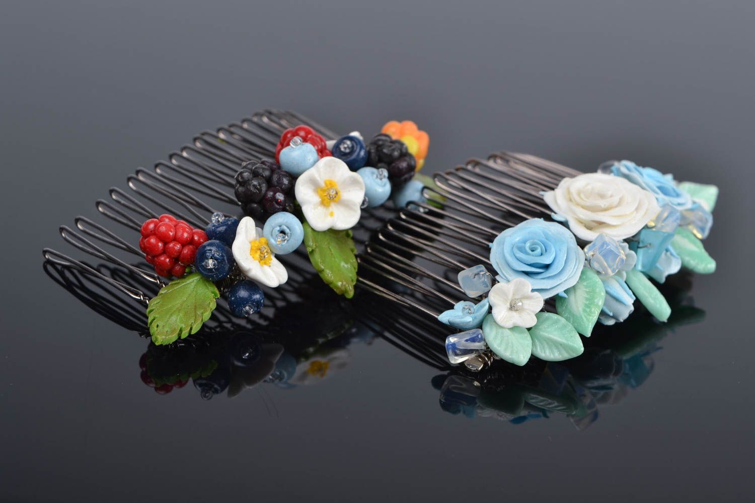 Set of 2 beautiful handmade hair combs with polymer clay flowers and berries photo 1