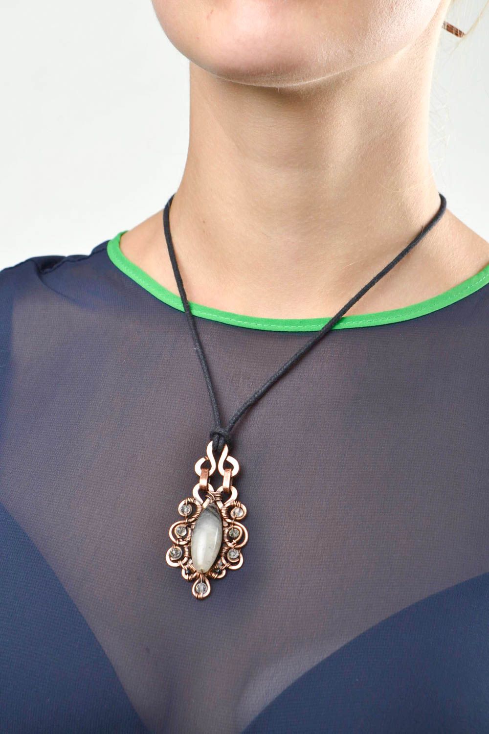 Beautiful handmade metal pendant beaded pendant wire wrap ideas cool jewelry photo 2