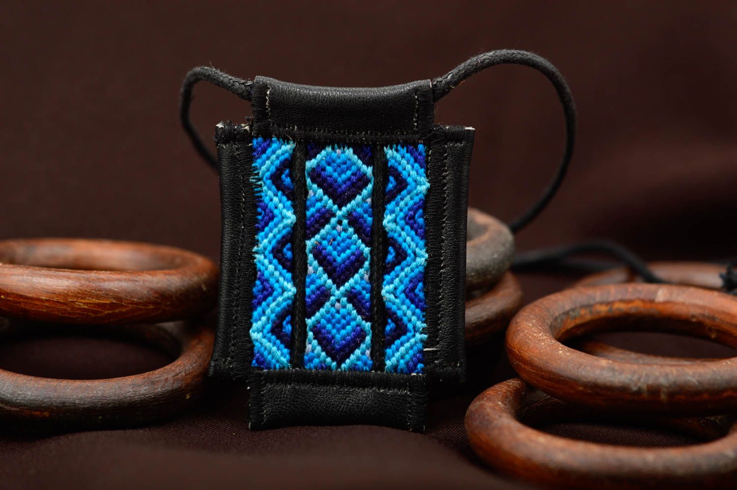 Handmade Schmuck Halskette mit Anhänger Damen Modeschmuck schöner Schmuck blau foto 1