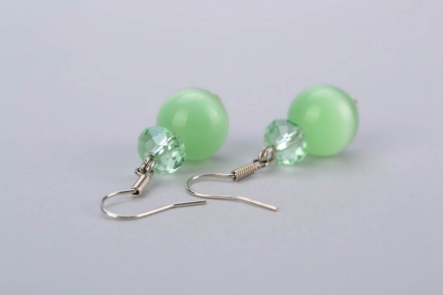Earrings with green beads photo 4