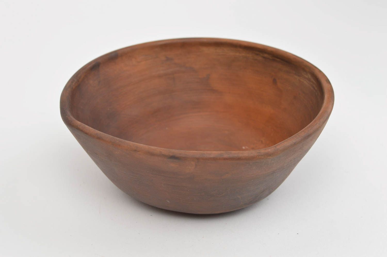 Простая миска из глины коричневого цвета посуда ручной работы для подачи блюд фото 4