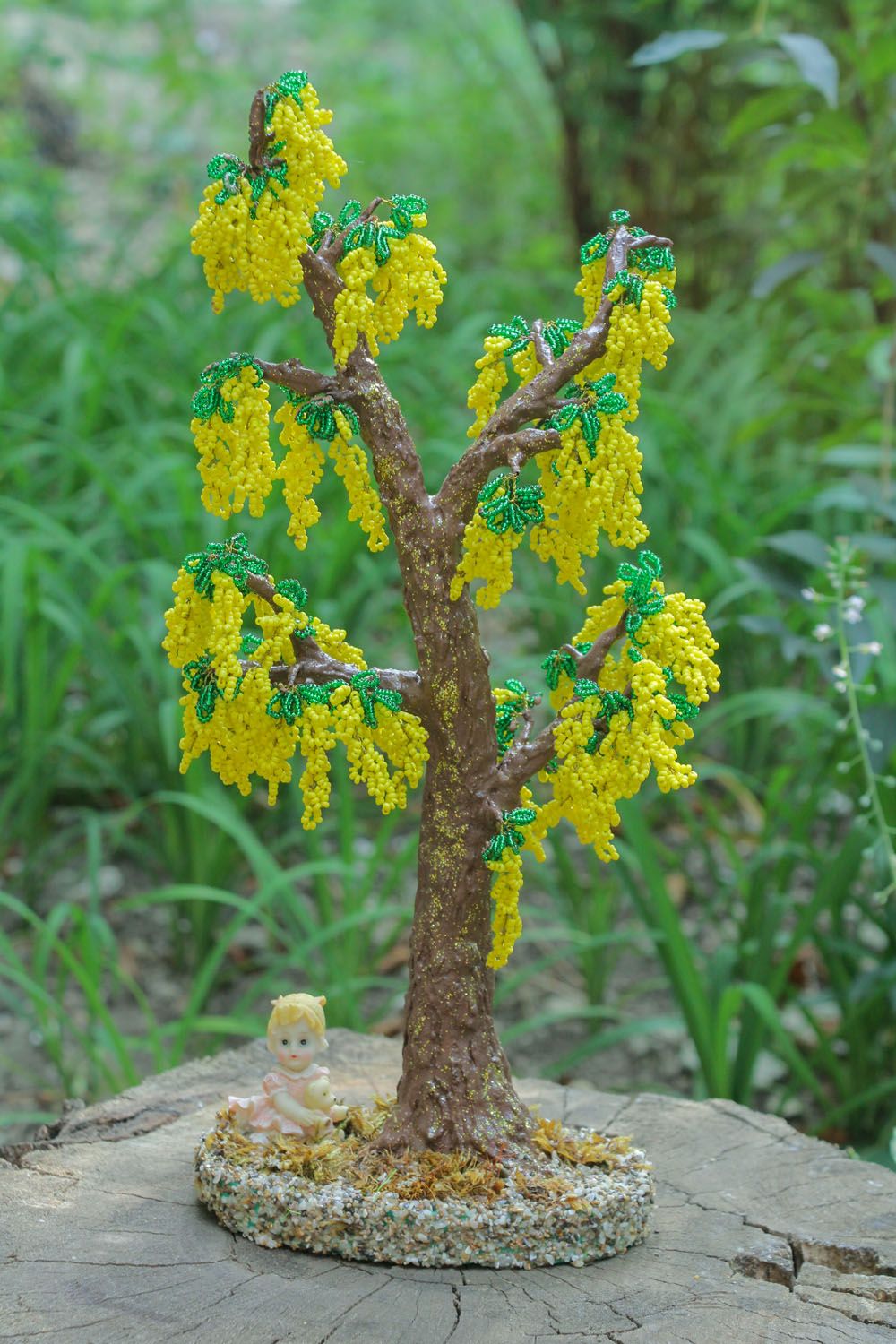 Дерево из бисера Золотой дождь фото 1