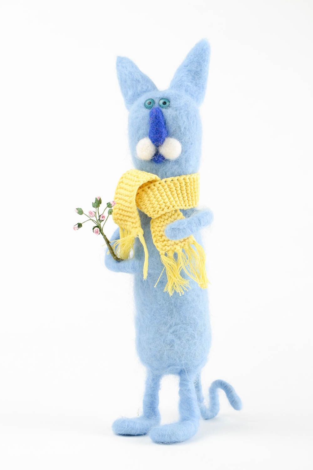 Peluche chat bleu avec écharpe Jouet fait main en laine feutrée Cadeau enfant photo 3