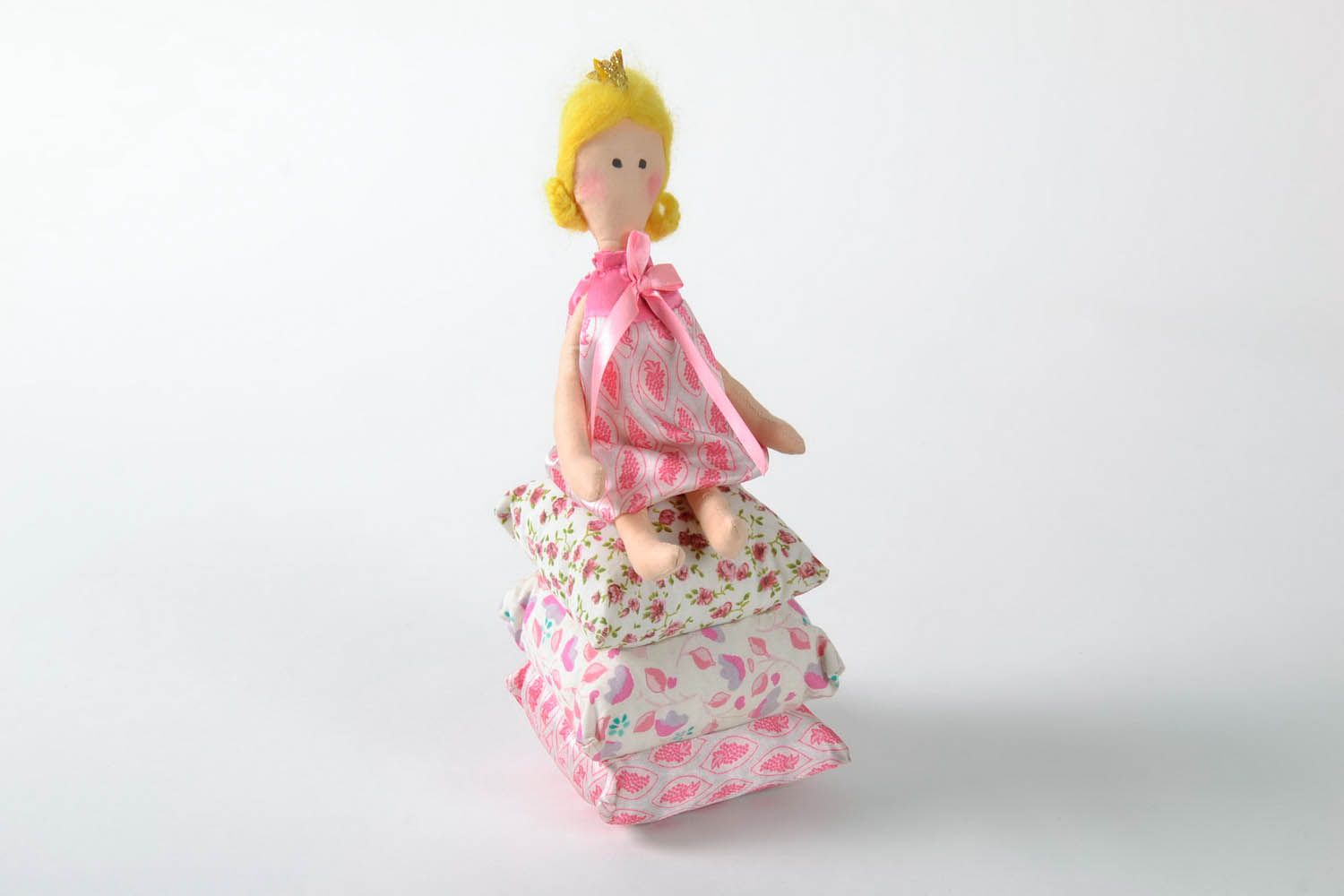 Интерьерная игрушка Принцесса на горошине фото 4
