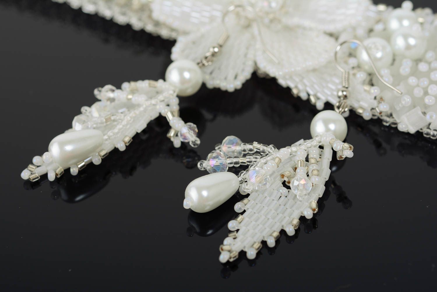 Unusual handmade designer beaded earrings with pearl-like beads photo 2