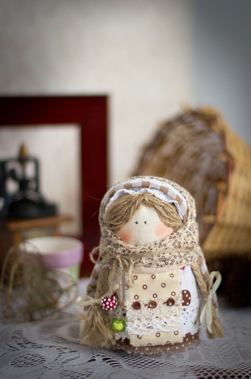 Ethno Puppe aus Textil beige mit Korn aus echten Stoffen handgeschaffen schön foto 1