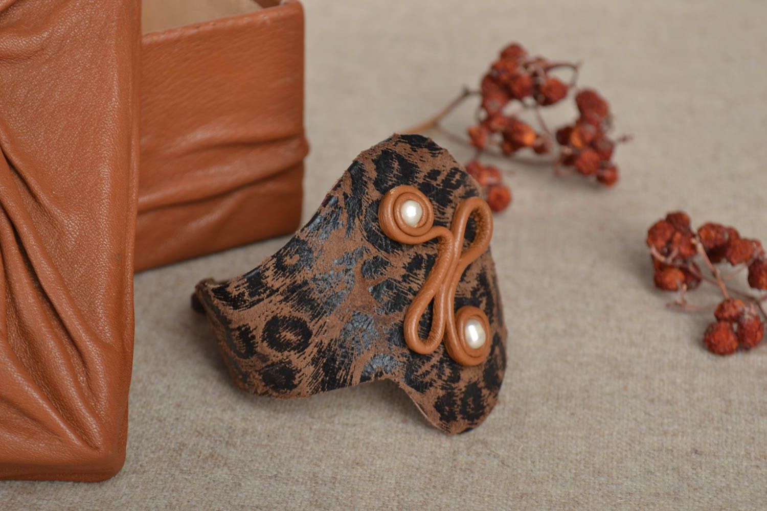 Pulsera de cuero natural artesanal accesorio para mujer regalo original foto 1