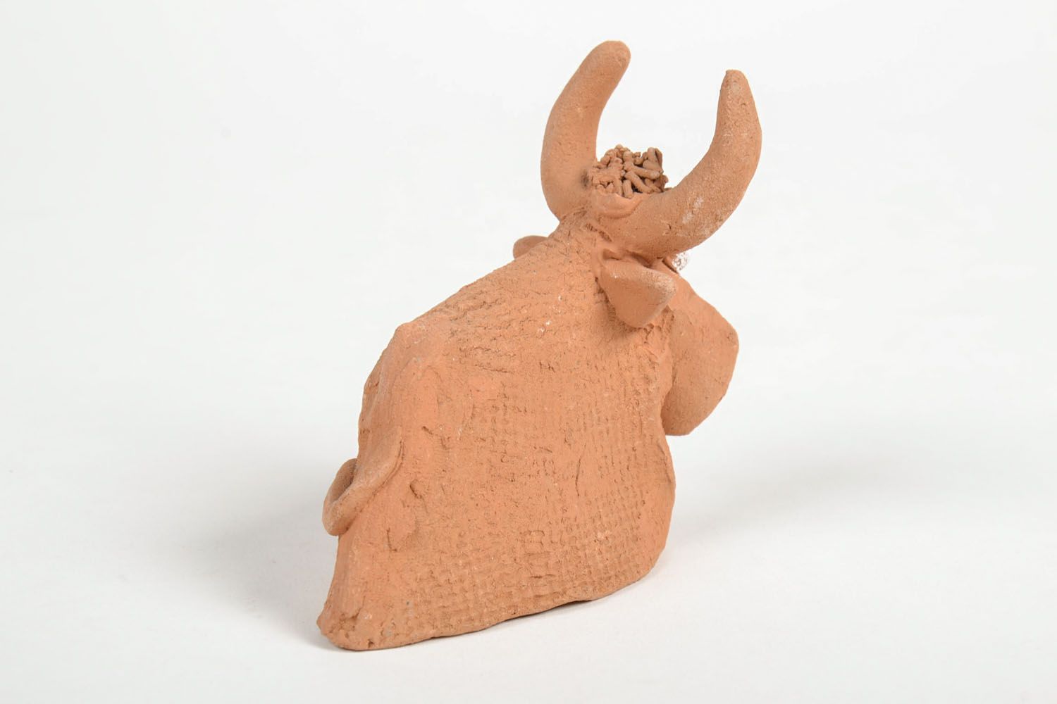 Figura de cerámica hecha a mano Buey foto 4