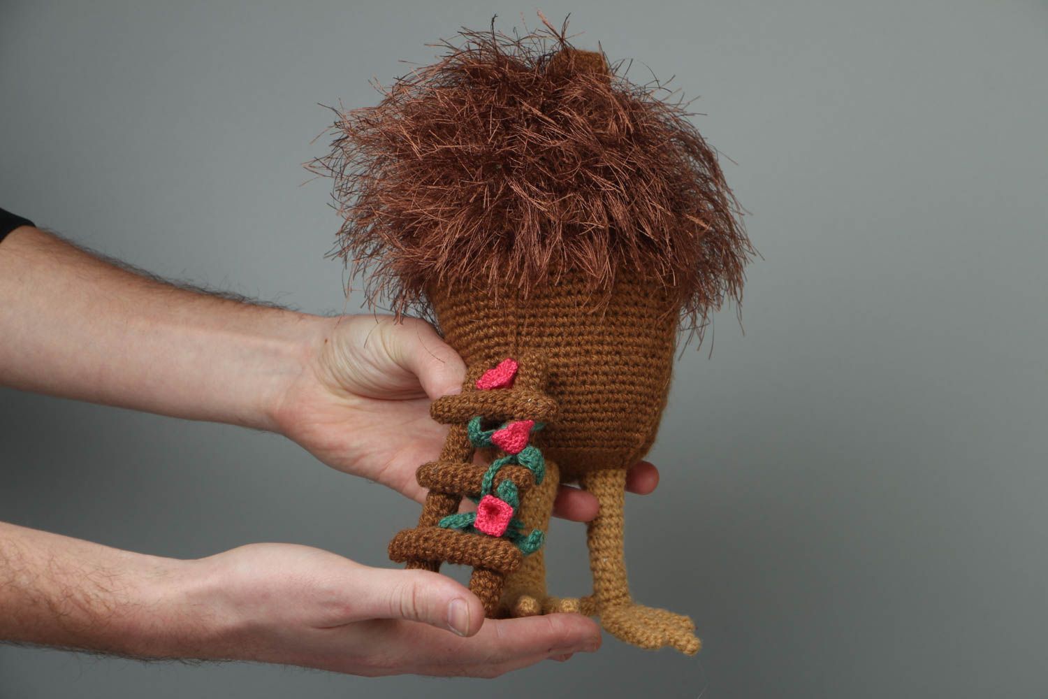 Crochet toy Hut on the Chicken Legs photo 4