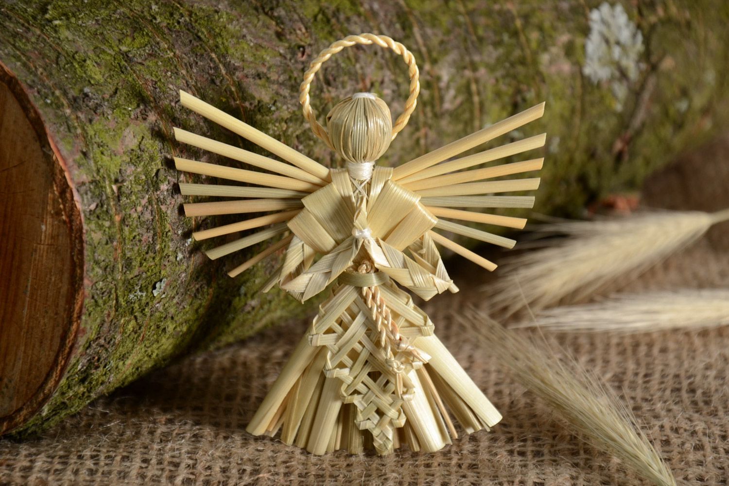 Guardian angel woven of natural straw handmade wall hanging decoration photo 1