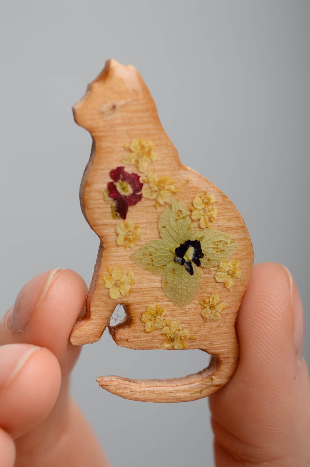 Epoxy brooch in the shape of cat photo 4