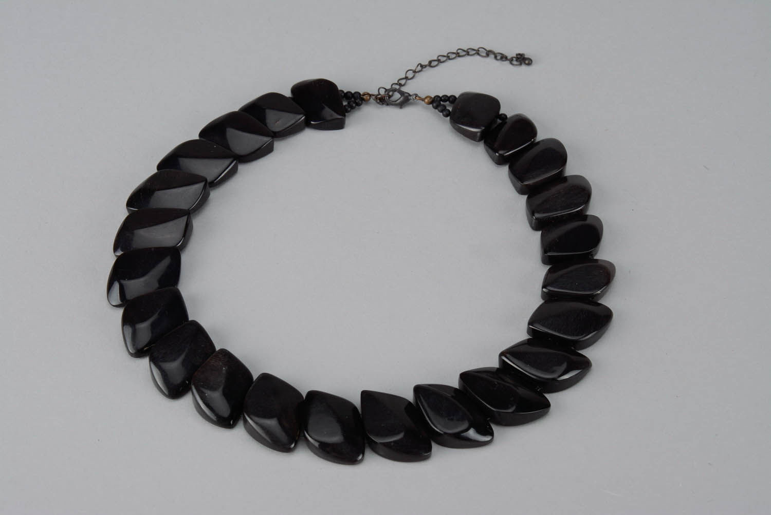 Dark necklace made of horn photo 2