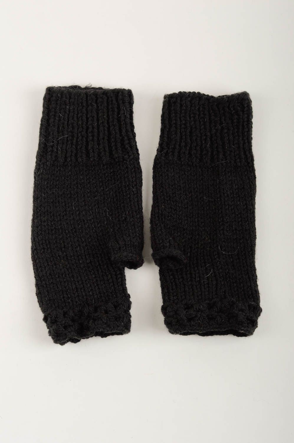 Mitaines fait main Gants sans doigts noirs tricotés design Accessoire femme photo 3