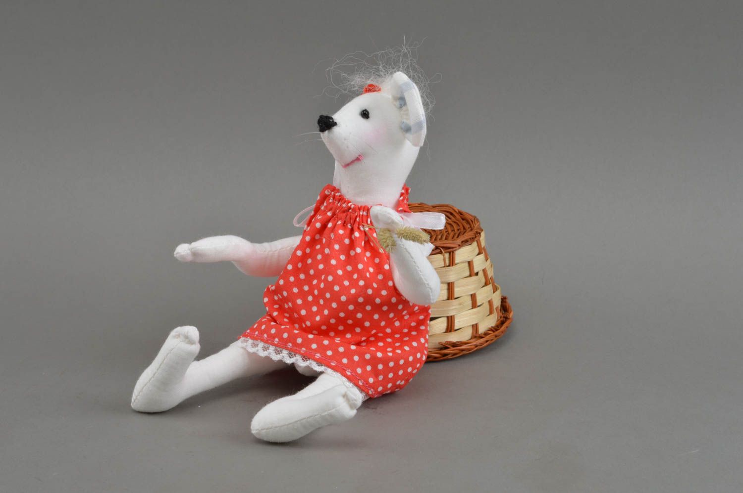 Poupée souris en tissu faite main en robe de calicot jouet original pour enfant photo 3
