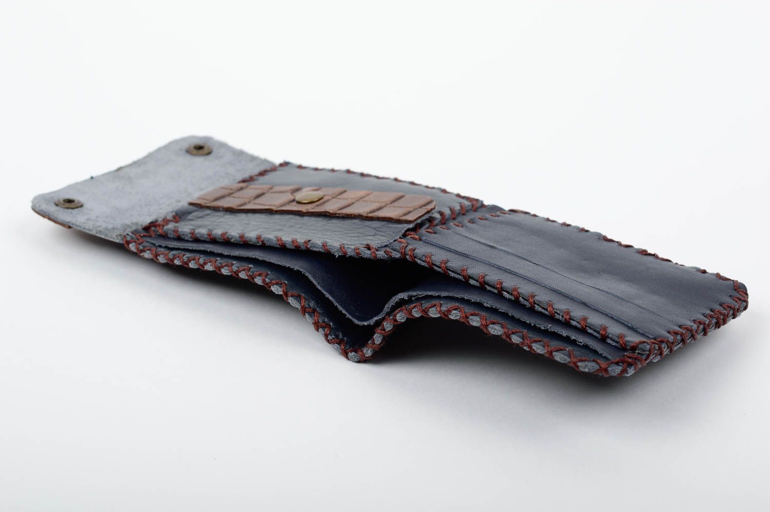 Синий бумажник из натуральной кожи ручной работы для мужчины на кнопках фото 2