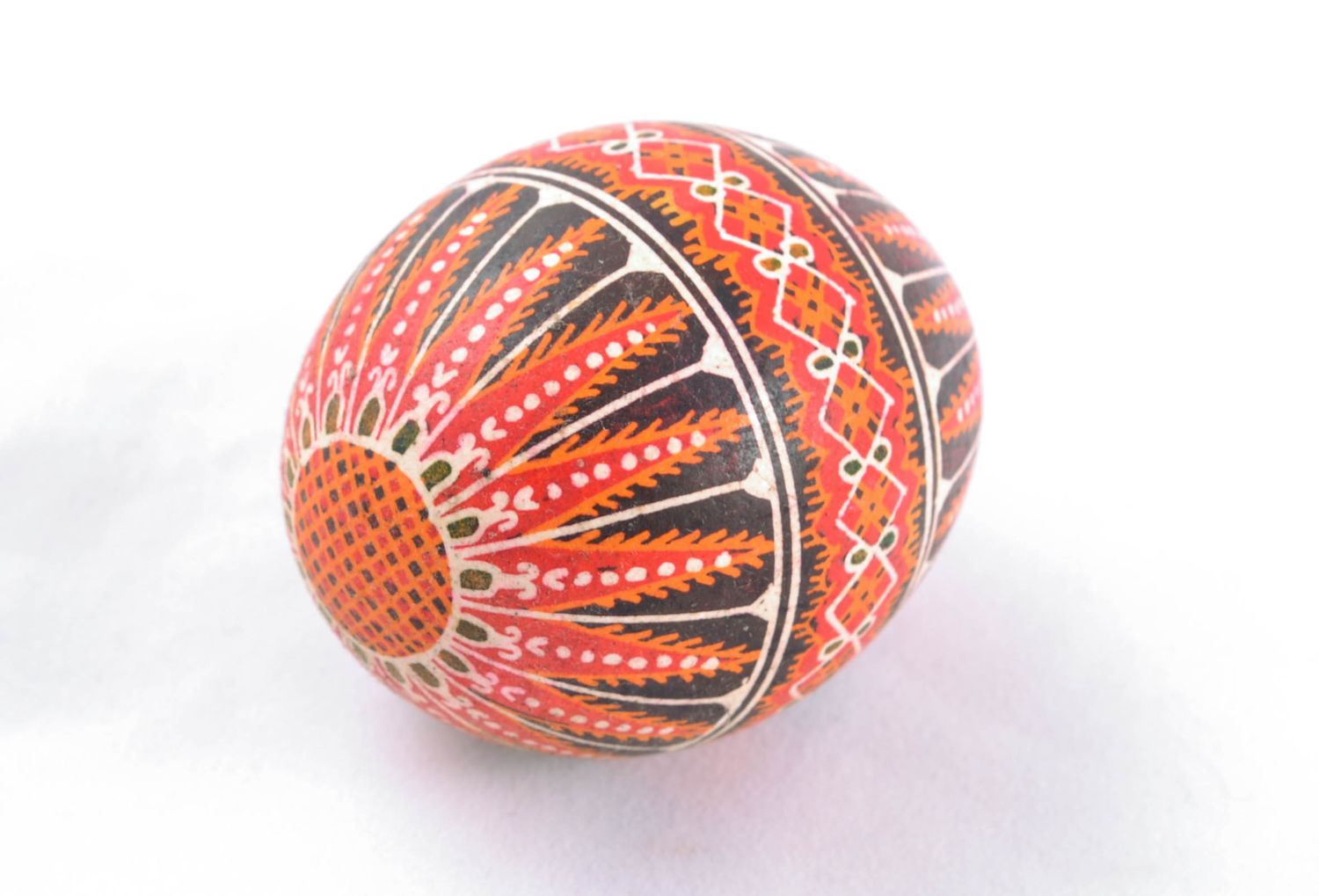 Huevo pintado para decoración de Pascua  foto 3