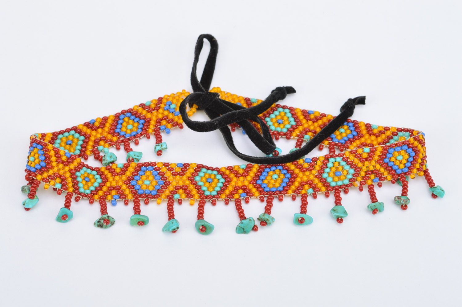 Collar artesanal de abalorios checos hecho a mano trenzado con cordones foto 5